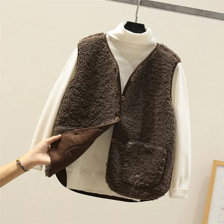 Blythe™ | Elegant Sherpa Vest for All Seasons